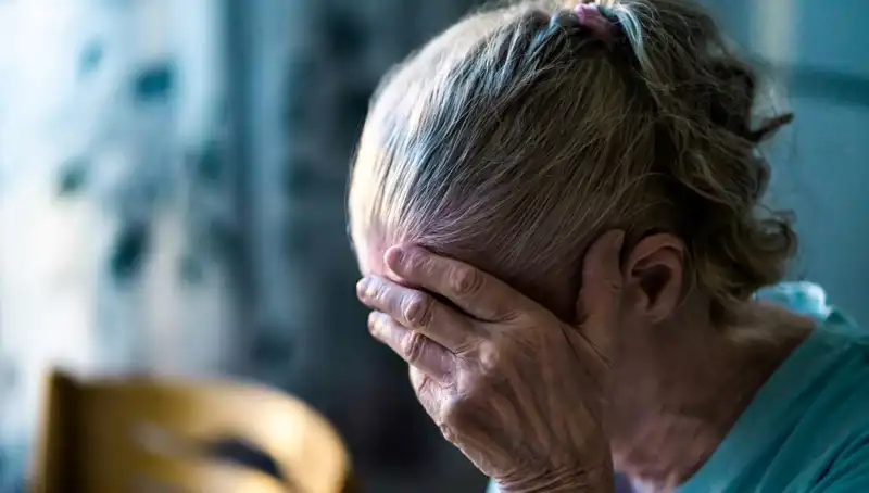 Alzheimer'a Yol Açan Günlük Alışkanlıklar: Nöroloji Uzmanından Uyarılar