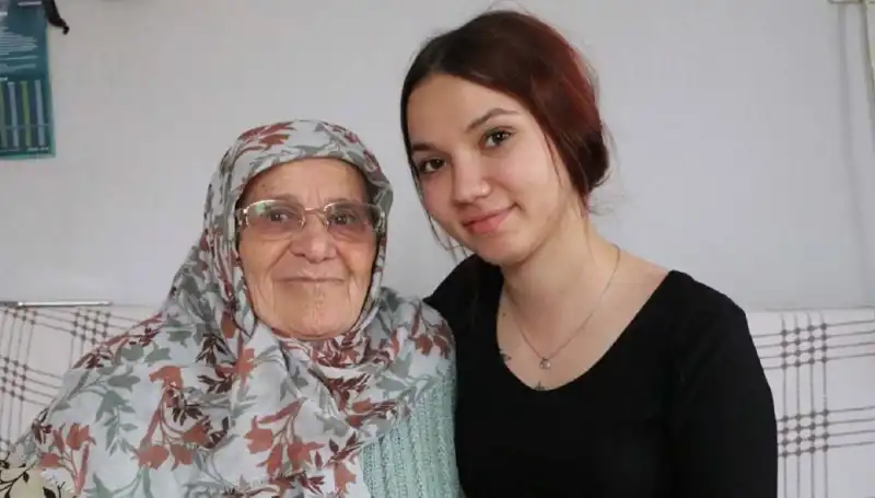 Anneanne Terliği Silah Sayılarak 4 Yıl Hapis Cezasına Çarptırıldı!