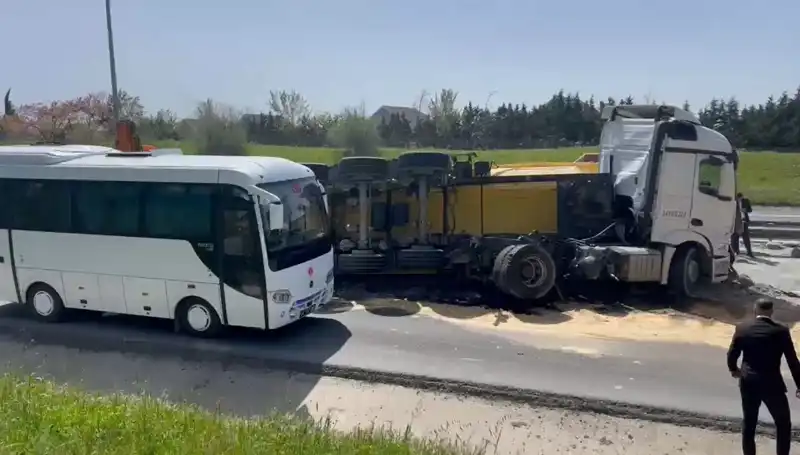 Büyükçekmece'de TEM Otoyolu'nda Kaza: 3 Saat Boyunca Kapalı Kaldı