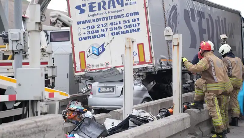 Bayram Tatilinde Yolda Yaşanan Üzücü Kazalar: 72 Kişi Hayatını Kaybetti