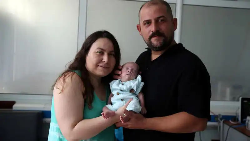 800 Gram Doğdu: 5 Aylık Bebek Hayata Tutunuyor