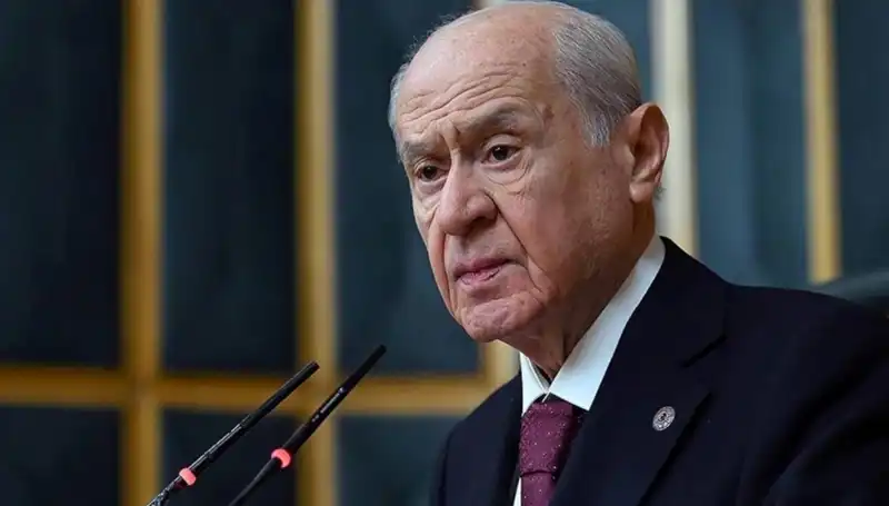 Bahçeli'nin CHP'ye Yönelik Sert Çıkışı: İstifa Çağrısı ve Sırrı Bey Tartışması