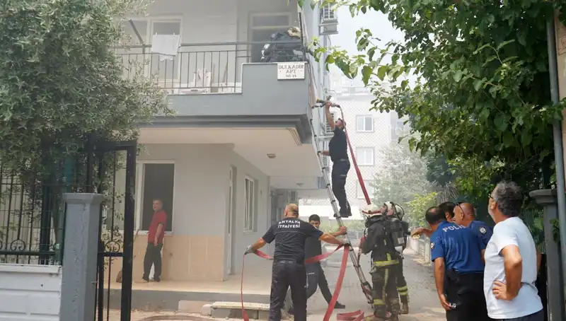 Arkadaş Kavgası Alevi Büyüttü: Daireler Alev Alev Yandı