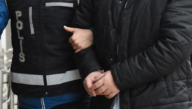 Sosyal Medyada Kadın Profili ile 500 Milyon Liralık Vurgun: 12 Şüpheli Tutuklandı