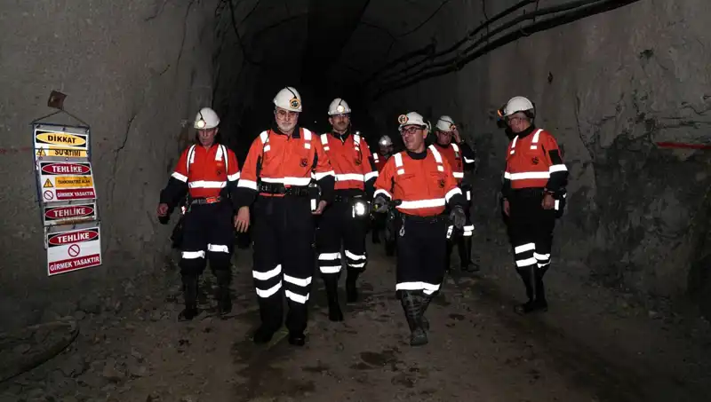 Bakan Işıkhan, Altın Madeni Ziyaretiyle Yatırımlara Hız Veriyor