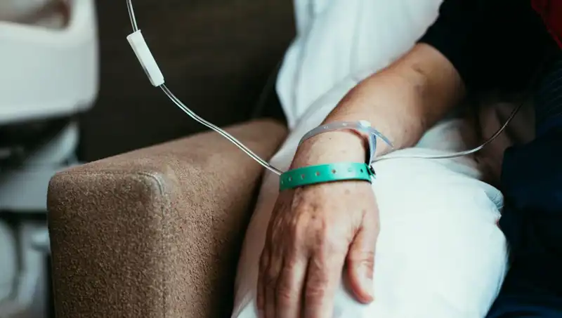 Düğün Stresi Zannedilen Sağlık Problemi: 35 Yaşındaki Adamın Kanser Yolculuğu