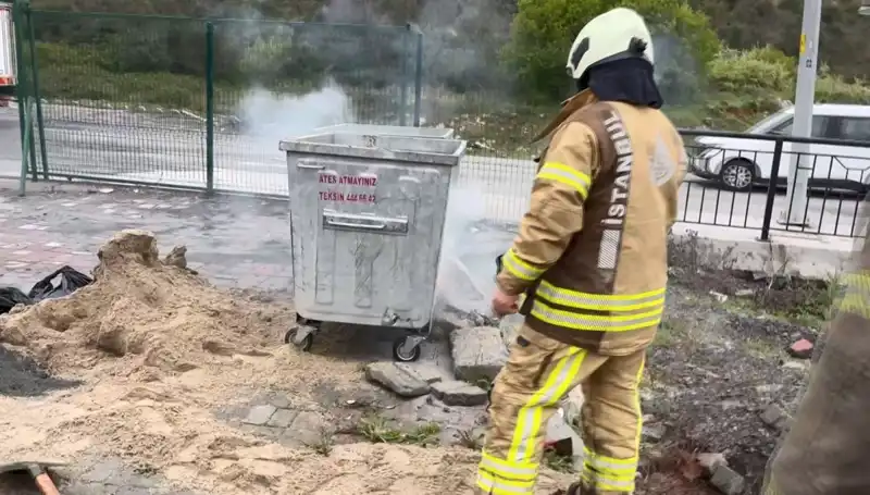 Başakşehir’de Çöp Konteyneri Yangınında Kimyasal Madde Panik Yarattı