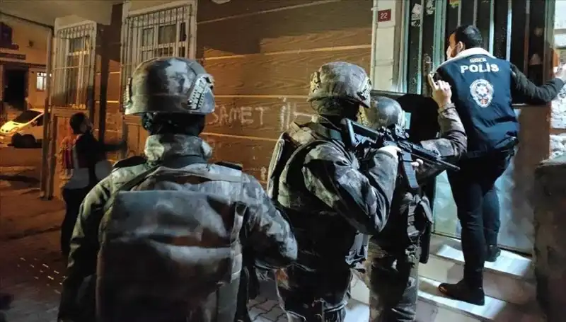 8 İlde Bahis ve Kara Para Operasyonu: 500 Milyon Liralık Varlığa El Konuldu