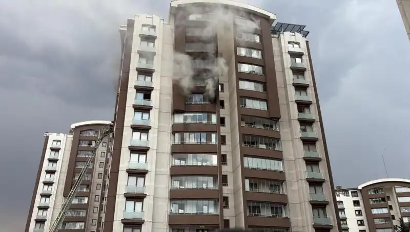 Ankara'da 14 Katlı Binada Yangın: Can Pazarı ve Kurtarma Mücadeleleri
