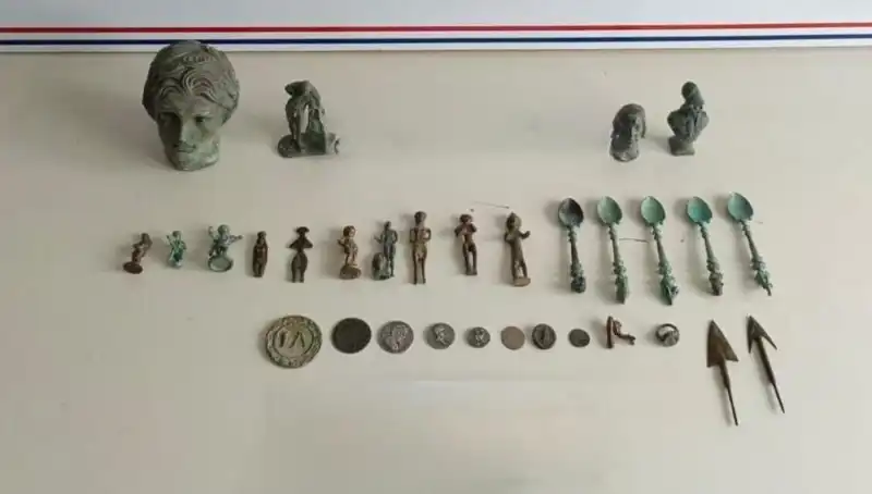 Roma Dönemine Ait Tarihi Eserler Yol Haberinde Ortaya Çıktı!