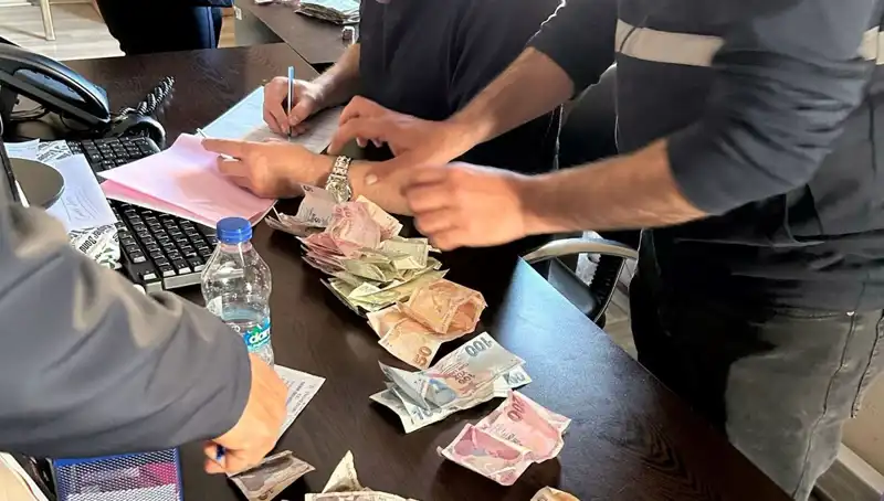 Antalya'da Şaşırtan Dilenci Operasyonu: 19 Bin Lira Ele Geçirildi!