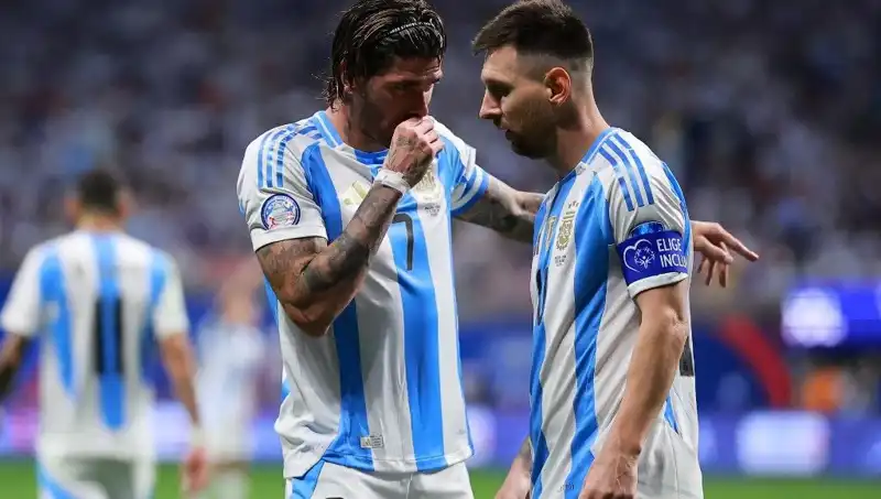 Rodrigo de Paul, Messi ile Yeniden Buluştu: Futbolda Duygusal Anlar