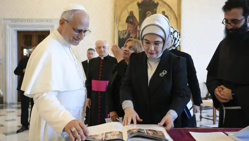 Emine Erdoğan ve Papa Leo'ndan Gazze İçin Önemli Görüşme