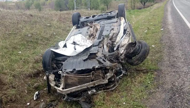 Yola Fırlayan Domuz Kazasına Karışan Araçta Bir Ölü, Altı Yaralı!