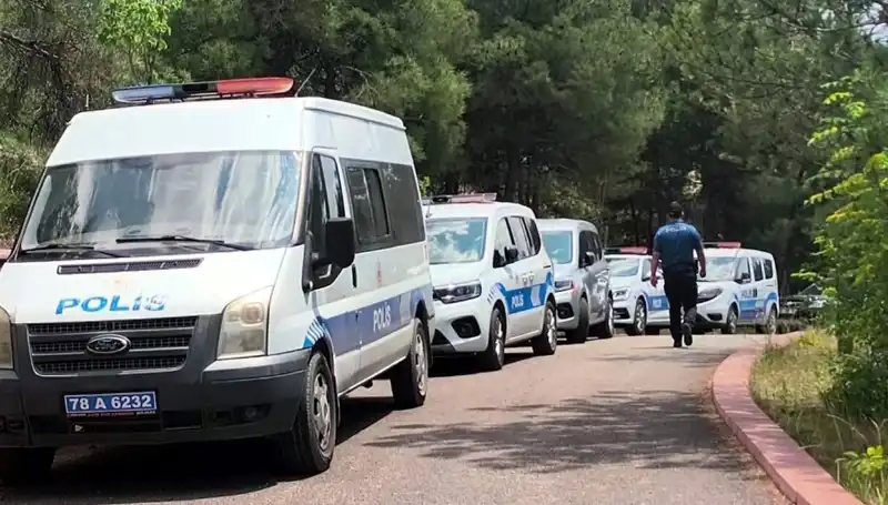 Karabük'te Şüpheli Ölüm Olayı: Ağaca Asılı Bulundu, Gizem Derinleşiyor