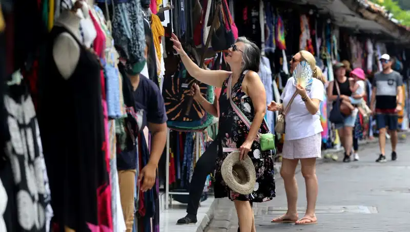 Bali'ye Giden Turistlere Kıyafet Yasağı Geldi: Cezalar Kapıda!
