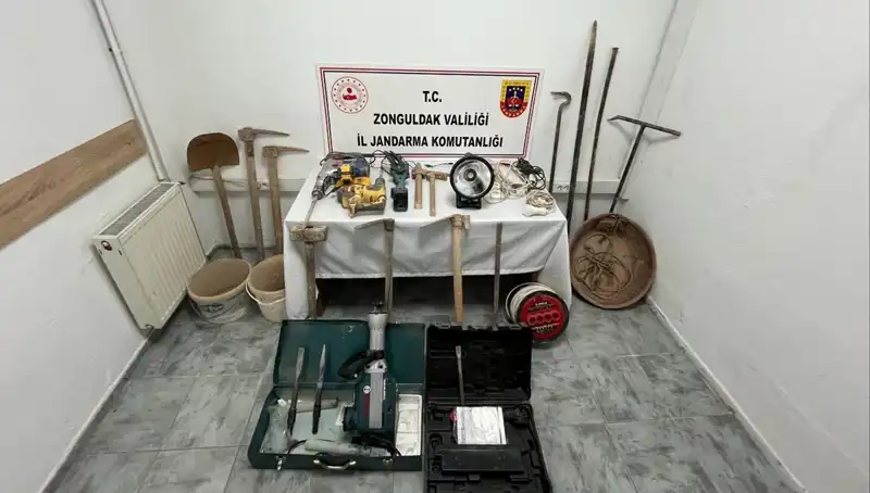 Çaycuma'da Kaçak Kazı Yapan 5 Şahıs Ele Geçirildi!