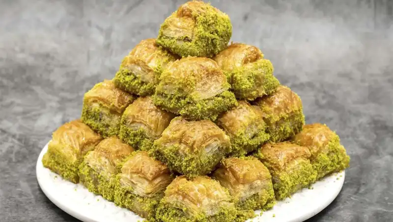 Baklavadan Bakteri Alarmı: Uzmanlar Hayati Tehlike Oluşabileceğine Dikkat Çekiyor