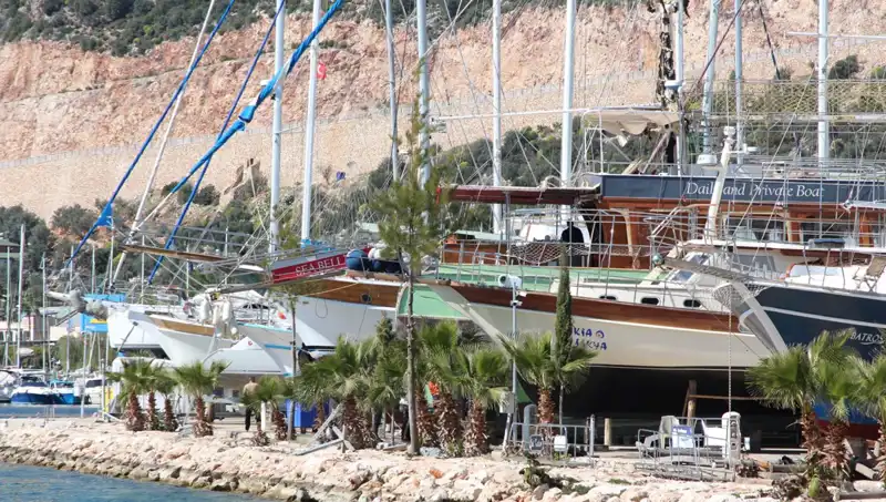 Kaş’ta Gezi Tekneleri Sezon İçin Gün Sayıyor: Hazır Olun!