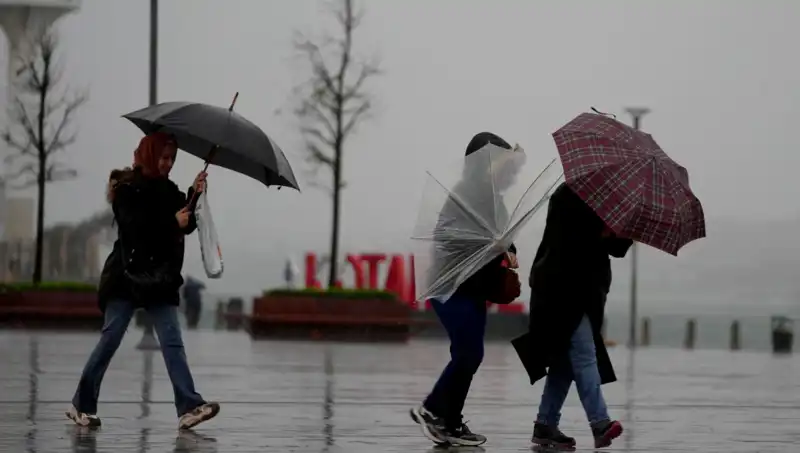 İstanbullular için Uyarı: Kuvvetli Sağanak Yağış Yarın Kapıda!