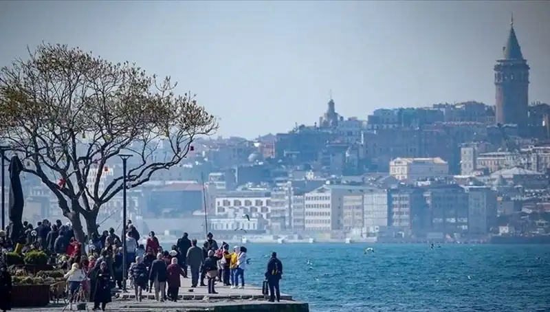 İstanbul'da Bahar Havası Geri Dönüyor: Hafta Sonu Sıcaklıklar Yükseliyor