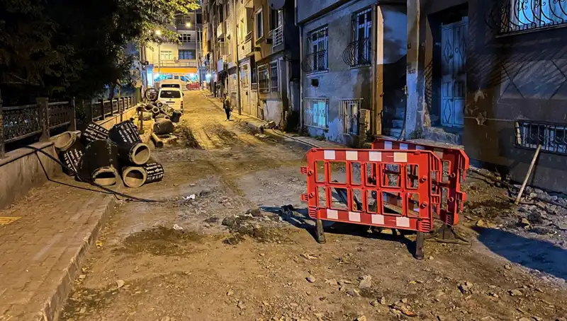 Bayrampaşa'da Rögar Kapağının Patlamasıyla Yaşanan Kaos Anları