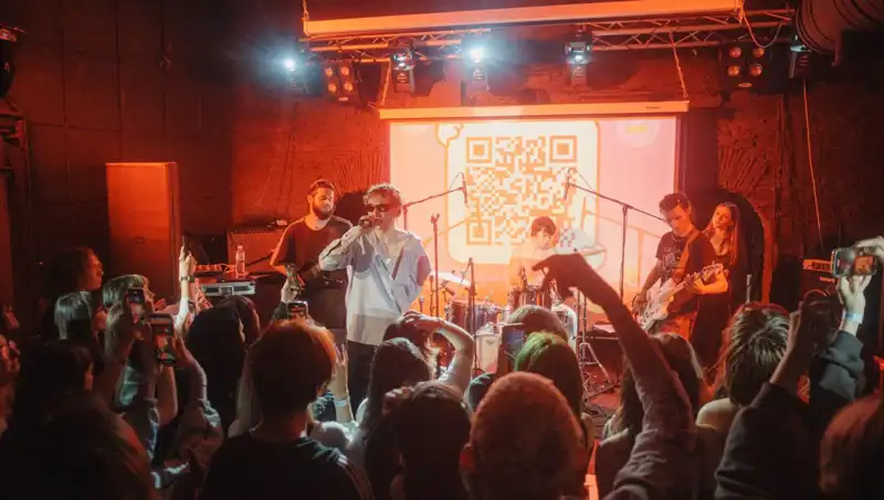 Savaşın Gölgesinde Kültür ve Sanat: Şehirde Saldırı ve Konser Aynı Anda Oldu