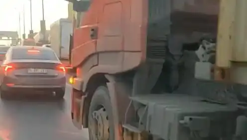 D-100'de Yol Verme Kavgası: TIR'ı Üzerine Süren Sürücü Gözaltına Alındı