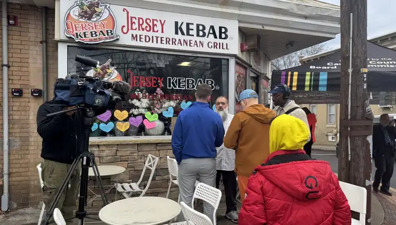 Türk Aile ABD'de Yeşil Kart Beklerken Trumpzede Oldu: Gözaltına Alındılar!