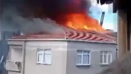 Bağcılar'da Yangın Paniği: Beş Katlı Binada Alevler Yükseldi